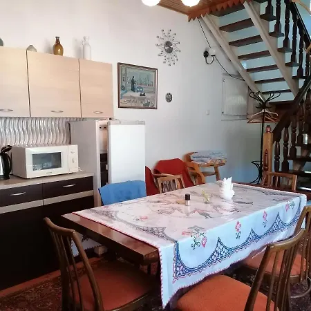Apartment Poilsis Melnrageje *